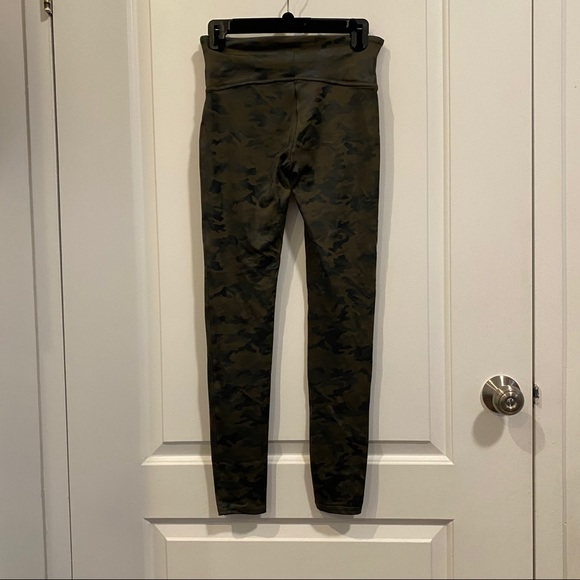 Spanx Faux Leather Green Camo Leggings - Picture 5 of 6
